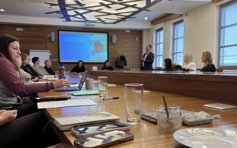 Násilí ohrožující děti je vážný problém. Přinášíme jejich pohled při hledání řešení