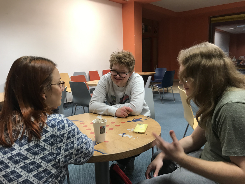 Hradecké děti mohou využít naši podporu už i o poledních pauzách ve škole